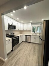50 Morse Ave in Groton, CT - Building Photo - Building Photo