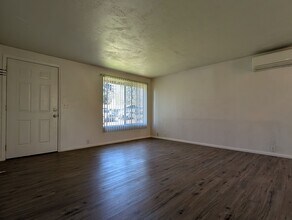 2549 York St in Eugene, OR - Building Photo - Building Photo