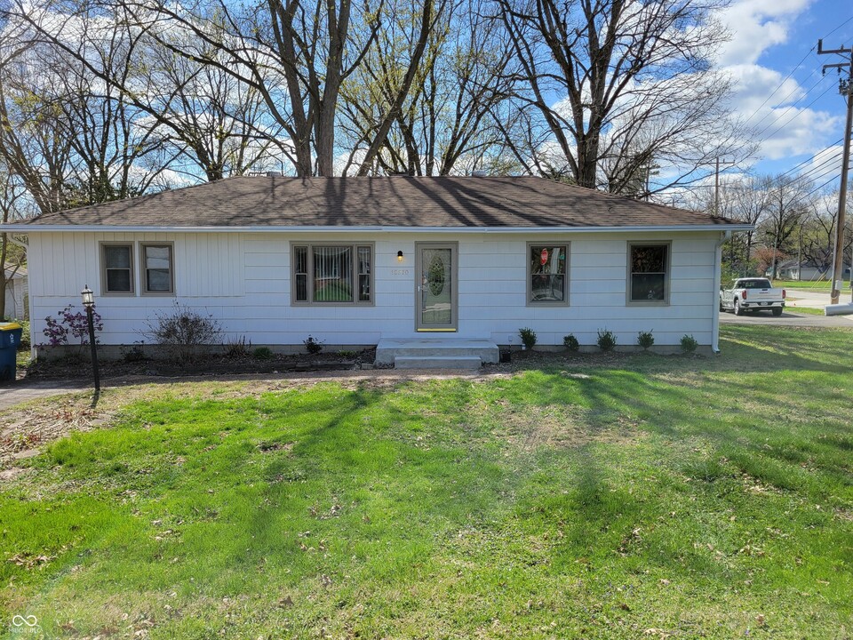 10570 Barmore Ave in Indianapolis, IN - Building Photo
