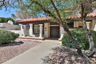 2708 E Leonora St in Mesa, AZ - Building Photo - Building Photo