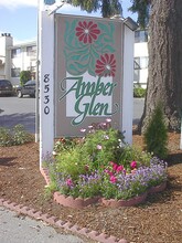 AMBER GLEN APARTMENTS in Everett, WA - Building Photo - Building Photo