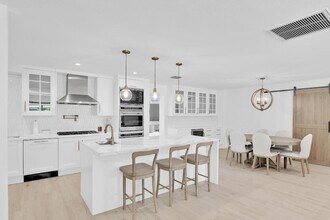 3210 Palm Dr in Delray Beach, FL - Building Photo - Building Photo