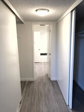 4329 Colfax Ave-Unit -204 in Los Angeles, CA - Building Photo - Building Photo