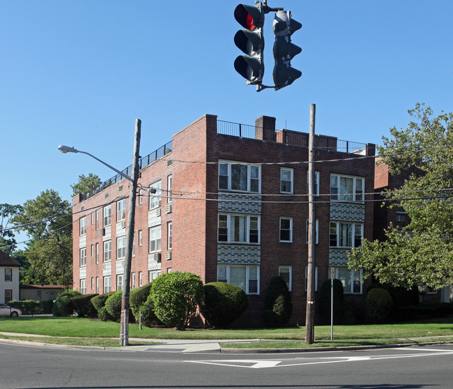 Phillips House Apartments in Hempstead, NY - Foto de edificio - Building Photo