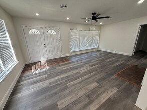 116 W Park Row Dr in Arlington, TX - Foto de edificio - Building Photo