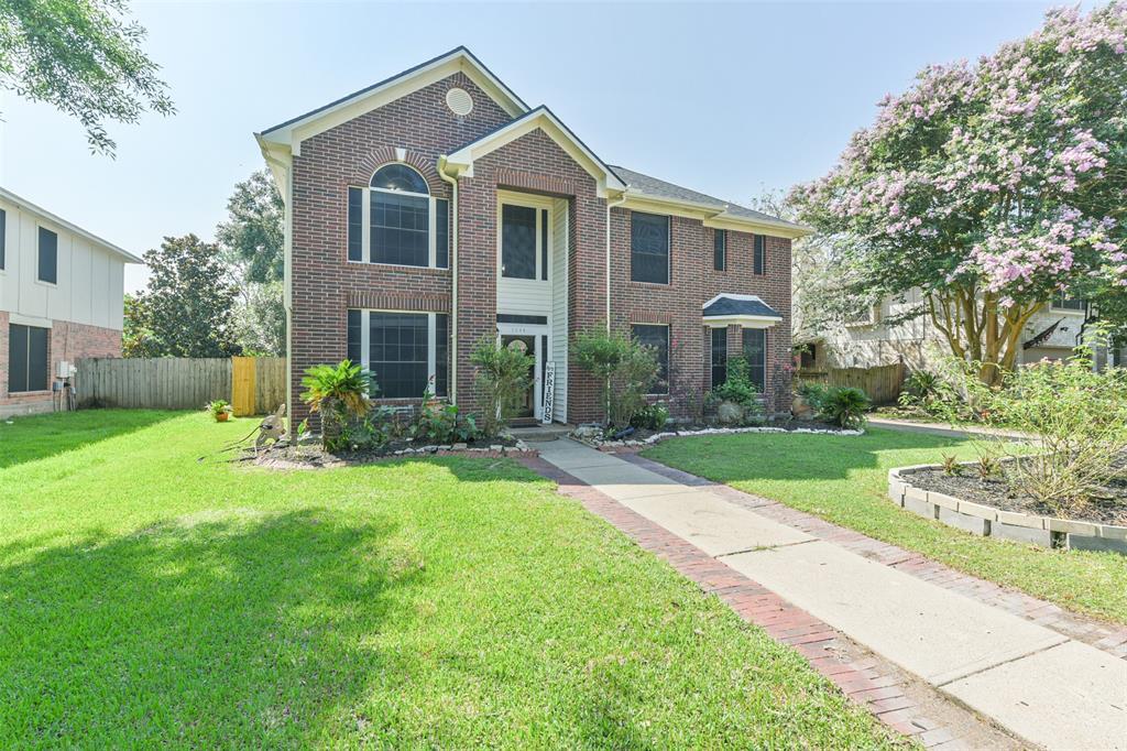 2509 S Mission Cir in Friendswood, TX - Building Photo