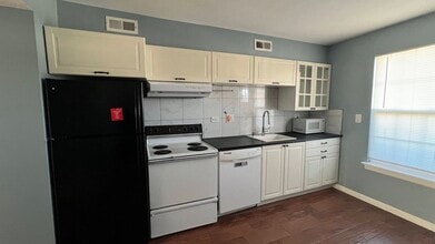 9250 E Girard Ave in Denver, CO - Building Photo - Building Photo