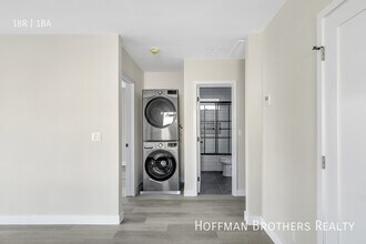 1425 N Vista St-Unit -2 in Los Angeles, CA - Building Photo - Building Photo