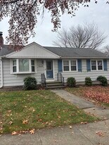 125 Douglas St in Stratford, CT - Building Photo