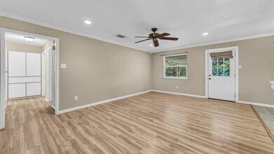 205 James St in Aledo, TX - Foto de edificio - Building Photo