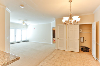 Avalon Park in Gastonia, NC - Building Photo - Interior Photo