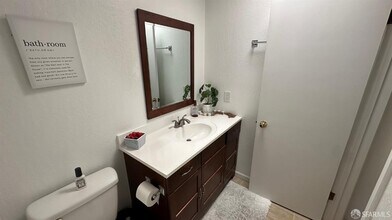 483 Lincoln Cir in Millbrae, CA - Building Photo - Building Photo