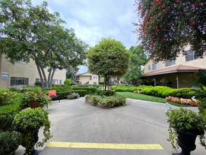 301 N San Dimas Canyon Rd in San Dimas, CA - Building Photo - Building Photo