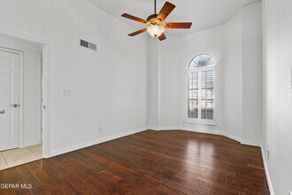 7216 San Marino Dr in El Paso, TX - Building Photo - Building Photo