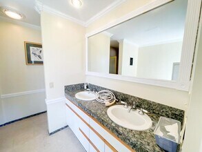 123D Maunalua Ave in Honolulu, HI - Building Photo - Building Photo