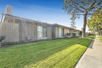 Walnut Park Apartments in Anaheim, CA - Building Photo - Building Photo