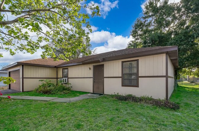721 Highland Ave NW in Palm Bay, FL - Building Photo - Building Photo