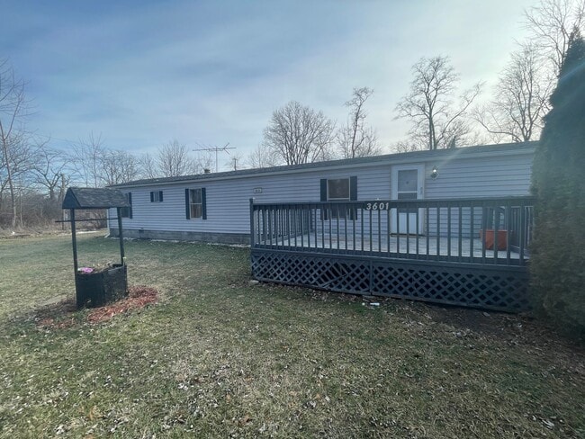 property at 3601 E Manor St