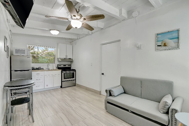 1205 NW 3rd Ave in Fort Lauderdale, FL - Building Photo - Building Photo