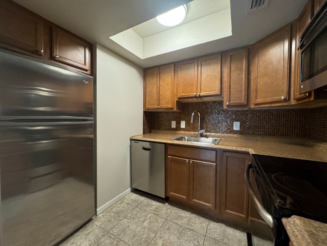 637 Harwood St, Unit 1 in Orlando, FL - Building Photo - Building Photo