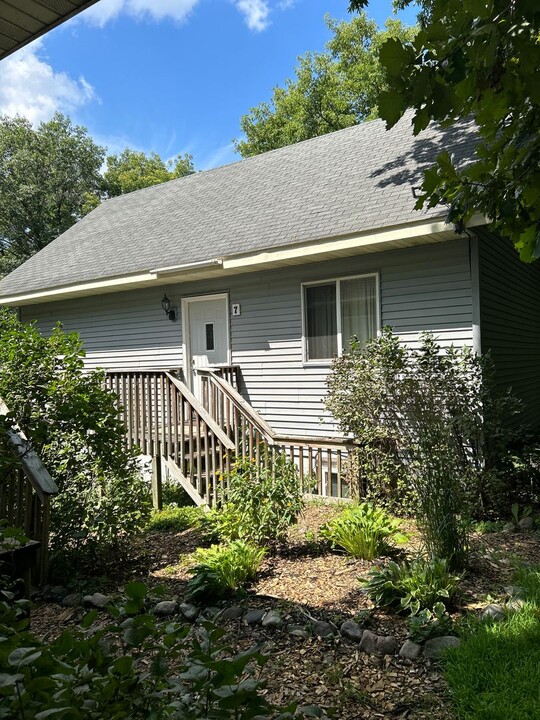 1009 Shady Hollow Rd in Pillager, MN - Building Photo