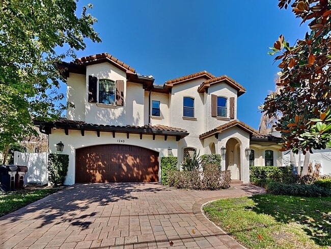 property at 1240 Poinsettia Ave