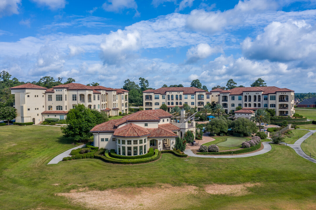 Playa Vista on Lake Conroe in Montgomery, TX - Building Photo