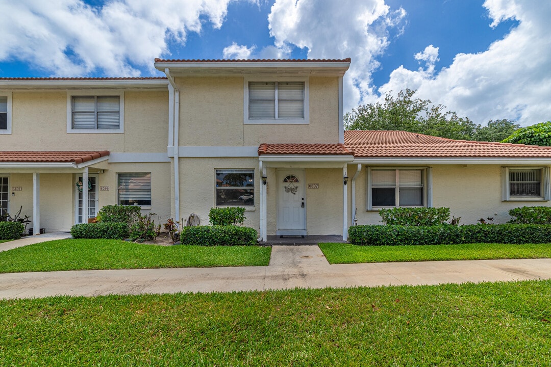6397 Boca Cir in Boca Raton, FL - Building Photo