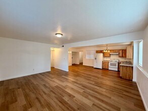 1330 17th Ave in Longmont, CO - Building Photo - Building Photo