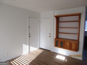 2822 Chelsey Trail in Jonesboro, GA - Foto de edificio - Building Photo