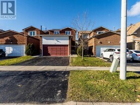 25 Horsham St in Brampton, ON - Building Photo