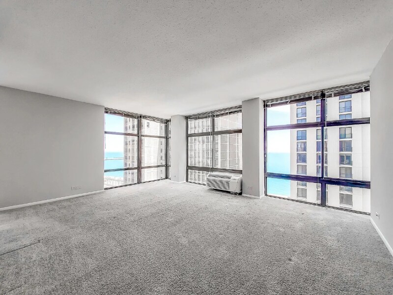 1220 N Stone St in Chicago, IL - Building Photo