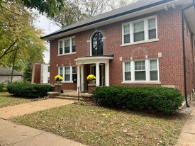 1270 Boland Pl in Richmond Heights, MO - Building Photo