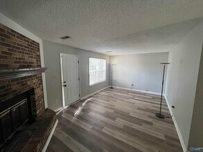 317 Chateau Dr SW in Huntsville, AL - Building Photo - Building Photo