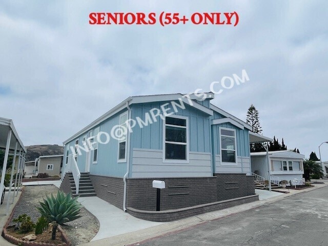 141 Douglas Dr