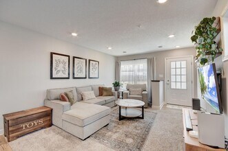 1203 Lower 143rd St E in Rosemount, MN - Building Photo - Building Photo