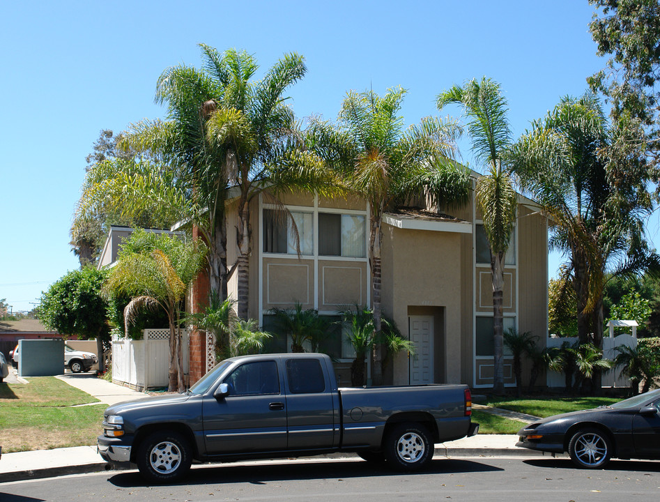 4802 Neely Cir in Huntington Beach, CA - Building Photo