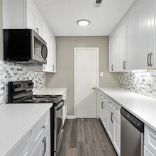 Croasdaile in Durham, NC - Foto de edificio - Building Photo