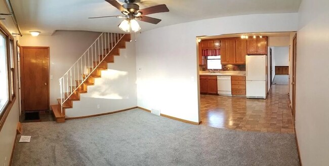4220 S 38th St in Lincoln, NE - Building Photo - Building Photo