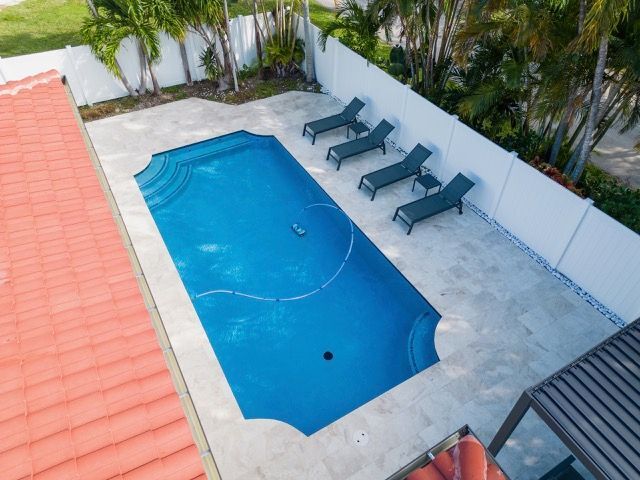 1330 W Terra Mar Dr in Pompano Beach, FL - Foto de edificio - Building Photo