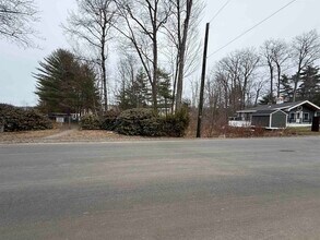 111 Pendleton Rd in Laconia, NH - Building Photo - Building Photo