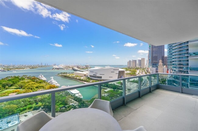 property at 900 Biscayne Blvd