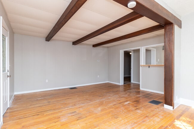 300 N Park St in Bellefontaine, OH - Building Photo - Building Photo