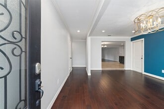 3815 April Ln in Houston, TX - Building Photo - Building Photo