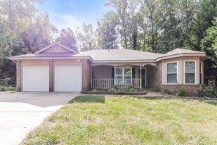 6103 Kris Ln in Charlotte, NC - Building Photo