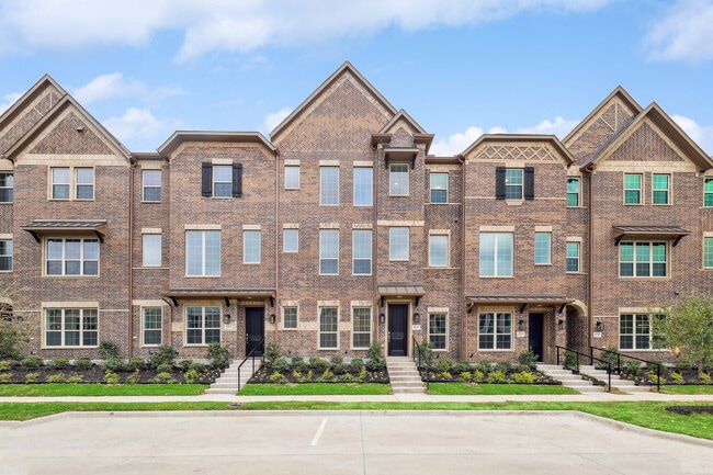 property at 4213 Shavano Dr
