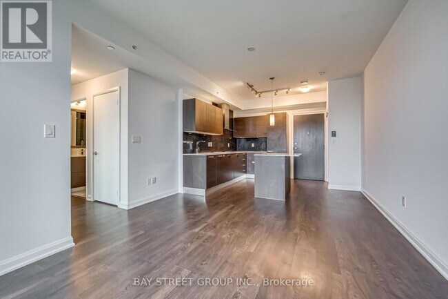 11-2611 Bogert Ave in Toronto, ON - Building Photo - Building Photo
