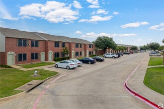 Heather Lane & Tiffany Square Apartments in Terrell, TX - Building Photo - Building Photo