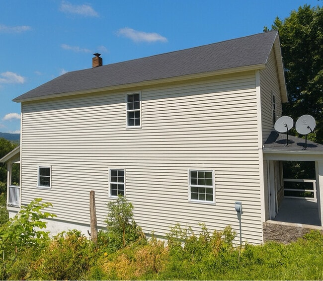 20 Morgan Ln in Pittston, PA - Foto de edificio - Building Photo