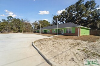 210 Peter King Rd in Riceboro, GA - Building Photo - Building Photo